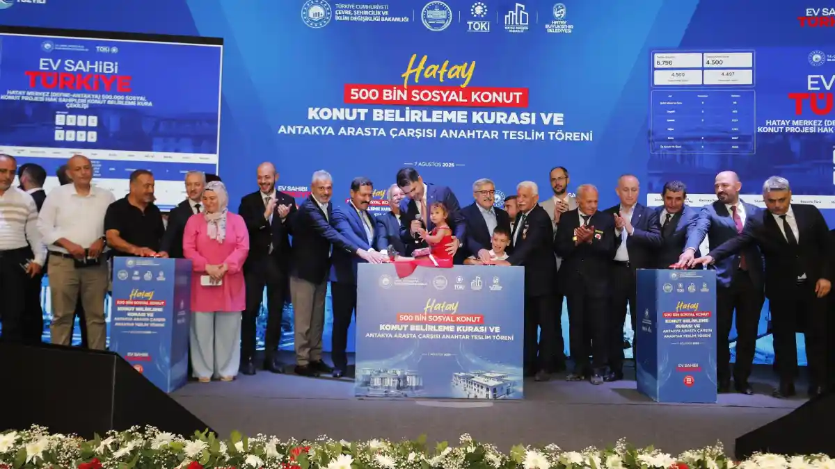 Bakan Murat Kurum'un katılımıyla Hatay'da kura ve anahtar teslim töreni düzenlendi