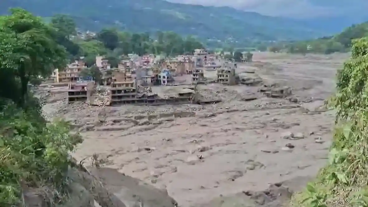 Nepal'de felaket: Flaş sel Nuwakot'u yuttu, 98 ölü, yüzlerce kayıp