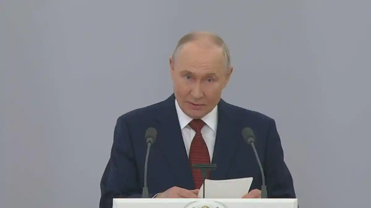 Putin Kremlin'de meydan okudu: "Rus halkı asla diz çökmeyecek"