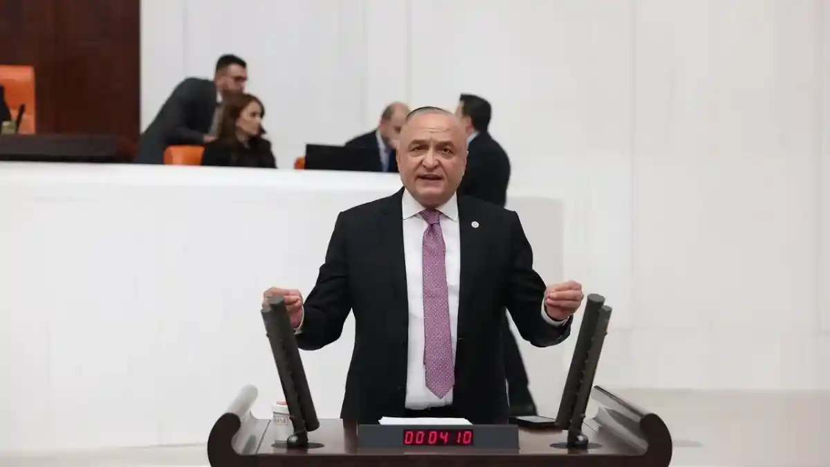 Gaziantep’te bıçaklı saldırı: Milletvekili Melih Meriç hastaneye kaldırıldı