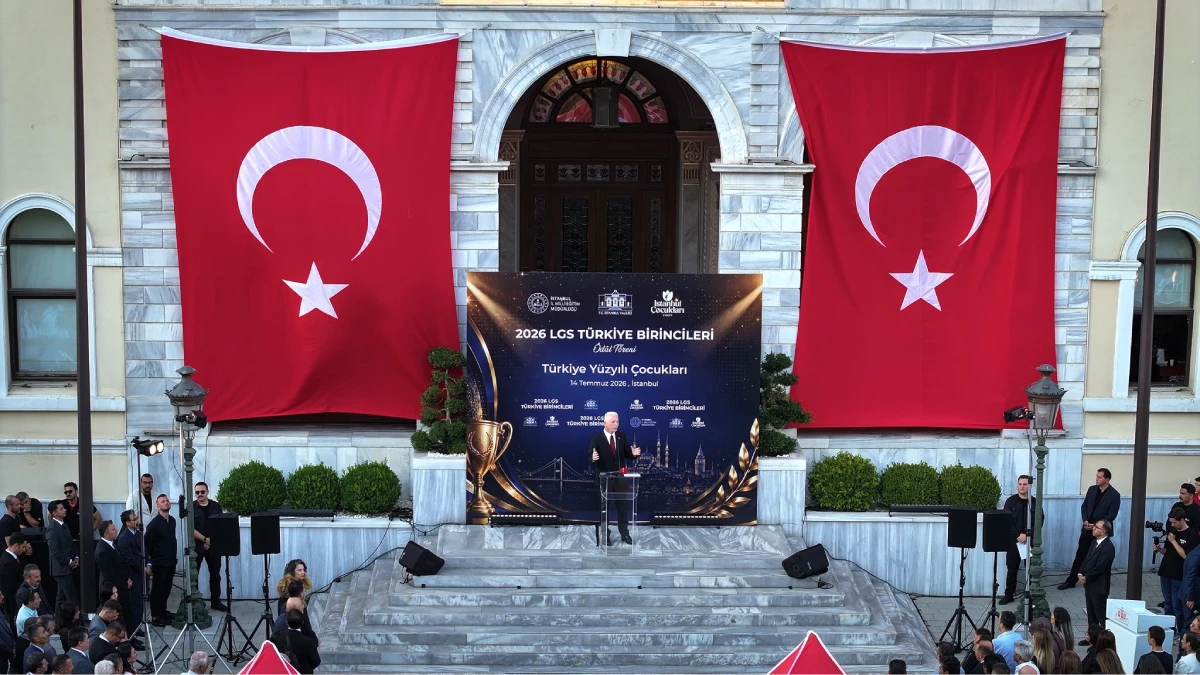 2026 LGS Ödül Töreni Valilik bahçesinde yapıldı: Vali Gül’den Cumhurbaşkanı selamı