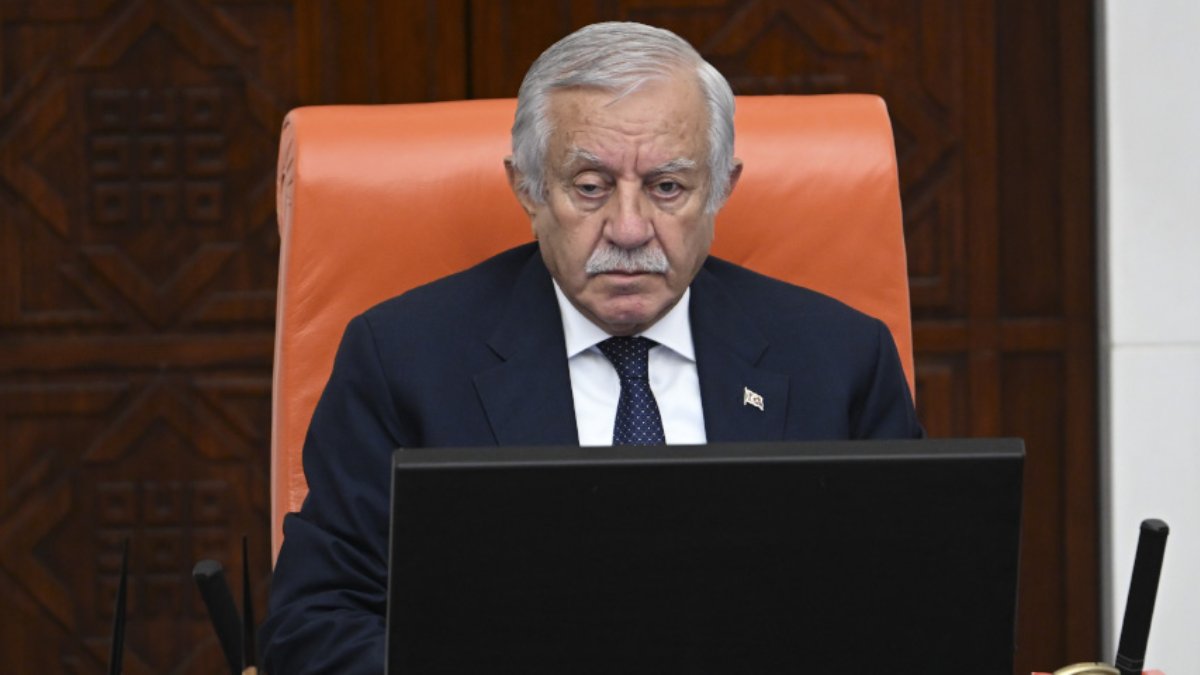 TBMM'de partilerin gündeminde faiz kararı, Hatay konutları ve S-400 tartışması vardı