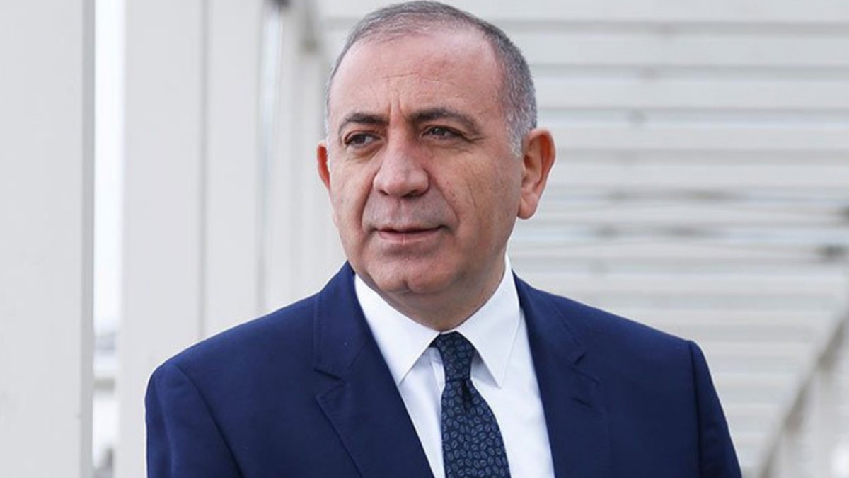 CHP İstanbul örgütünde sıcak gelişme: 7 ilçe yönetimi görevden uzaklaştırıldı