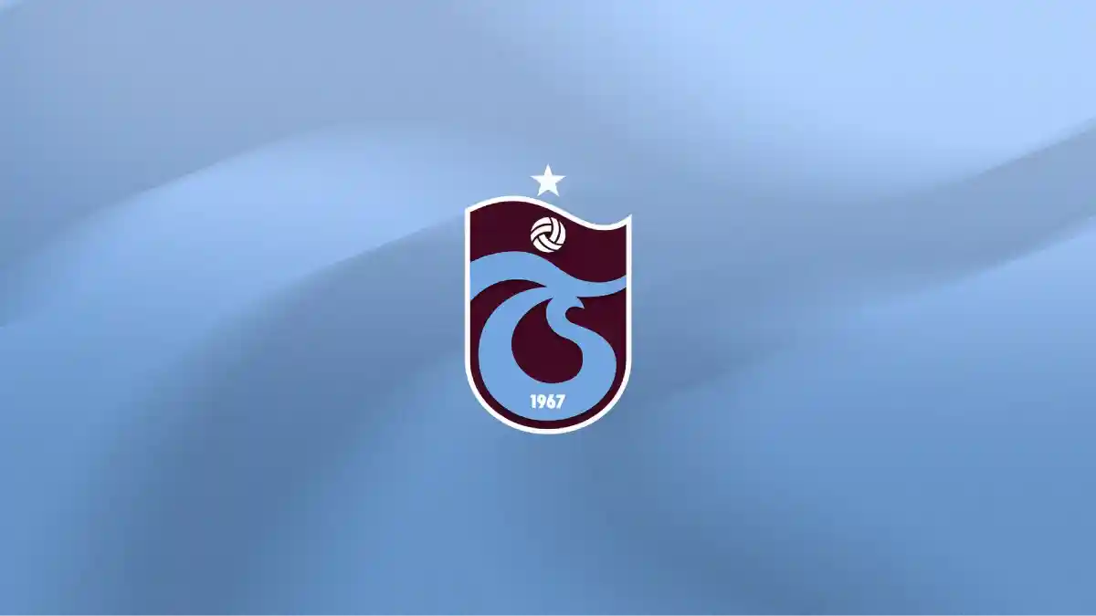 Trabzonspor'da sakatlık şoku: Ernest Muçi antrenmanda sakatlandı