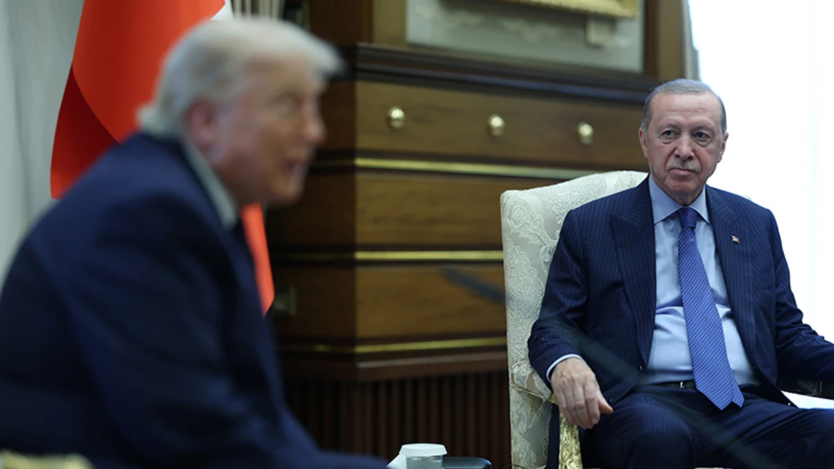 Cumhurbaşkanı Erdoğan, ABD Başkanı Trump’ı Külliye’de resmî törenle karşıladı