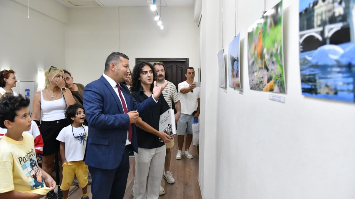 Çanakkale'de Kuş Uçuşu sergisi Yazar ve Sanatçı Evi'nde ziyarete açıldı
