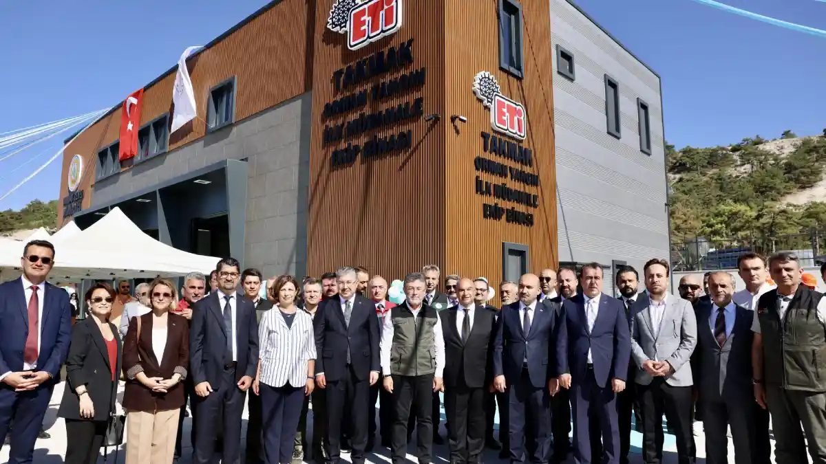 Bakan Yumaklı duyurdu: ETİ Gıda desteğiyle Eskişehir'e yeni orman yangını tesisi