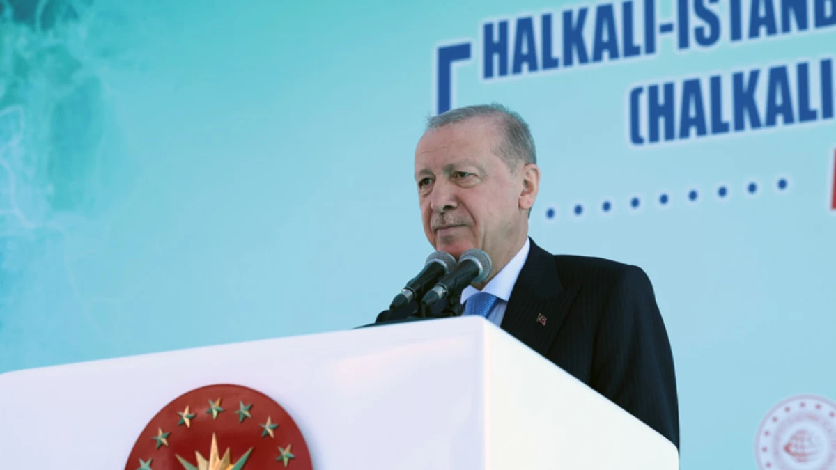 Cumhurbaşkanı Erdoğan: "İstanbul'u hak ettiği yatırımlarla buluşturmaya devam edeceğiz"
