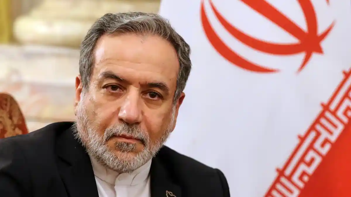 Abbas Arakçi'den sert askeri mesaj: "Dünyanın en pahalı ordusuna karşı gücümüzü gösterdik"