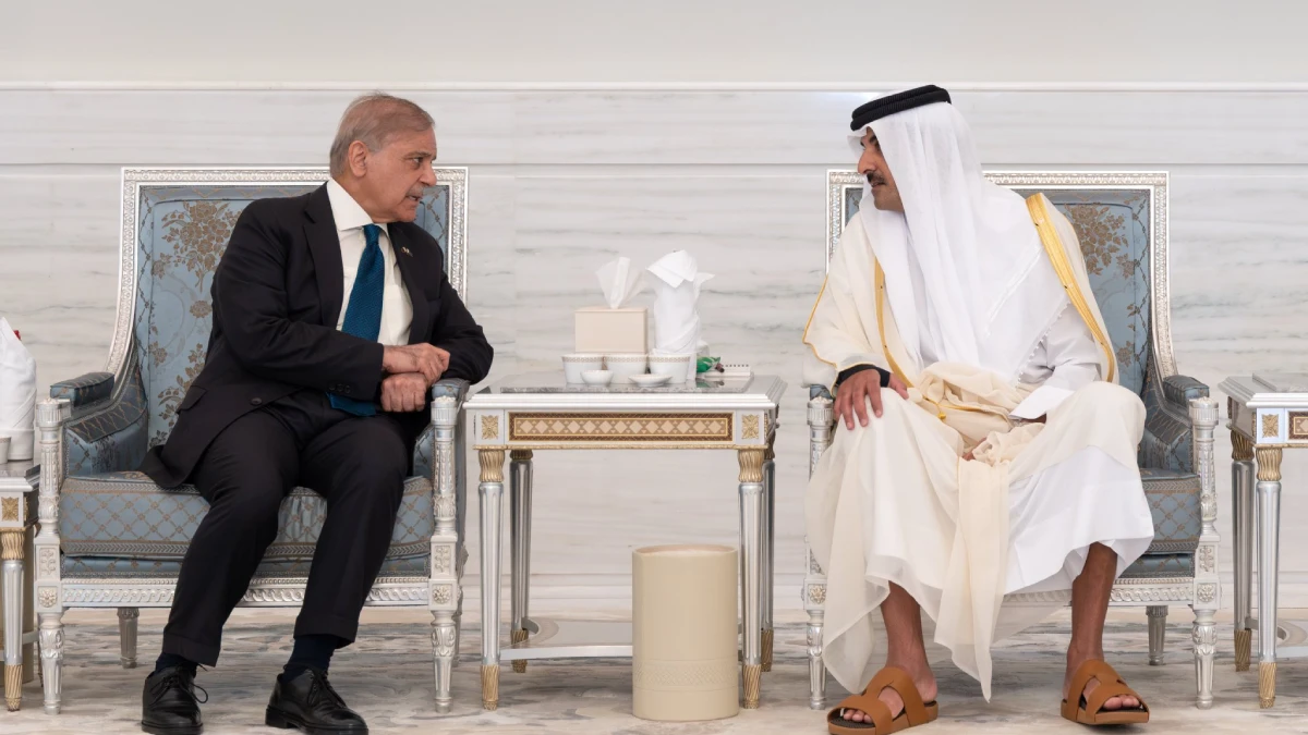 Pakistan Başbakanı Şahbaz Şerif, Doha’da Katar Emiri’nin babasının taziyesine katıldı