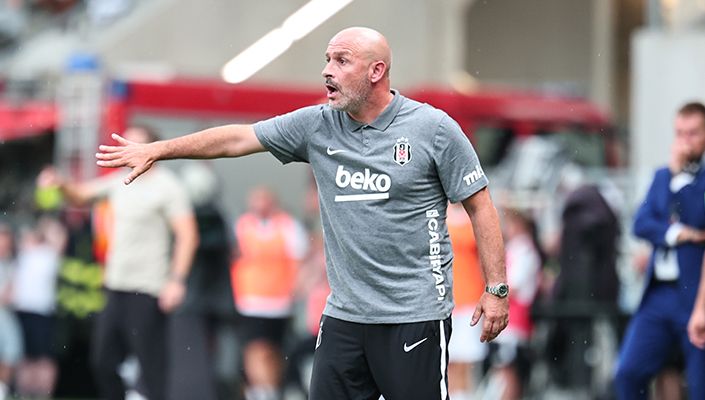 Beşiktaş Teknik Direktörü Italiano: "10 kişi kalmamıza rağmen takım olmayı başardık"