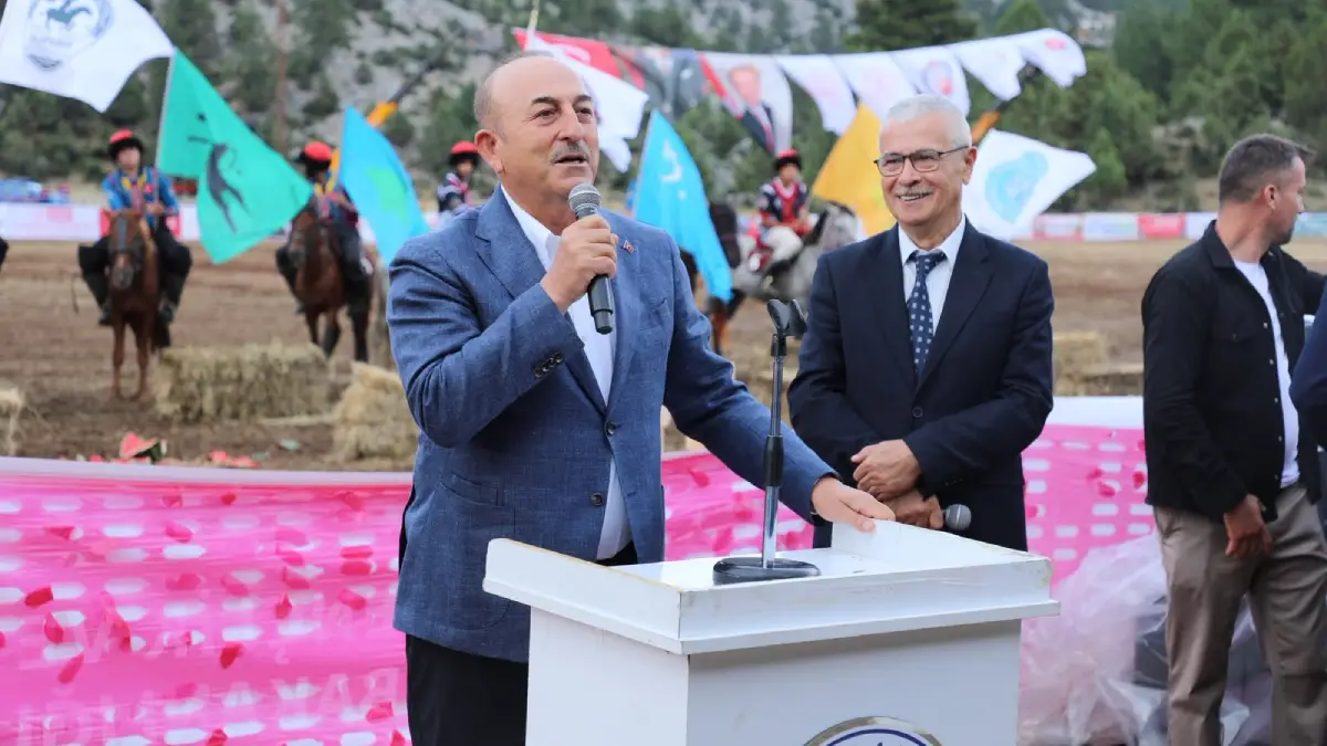 Mevlüt Çavuşoğlu İbradı'da Kökbörü Ligi Yarı Final Müsabakaları'na katıldı