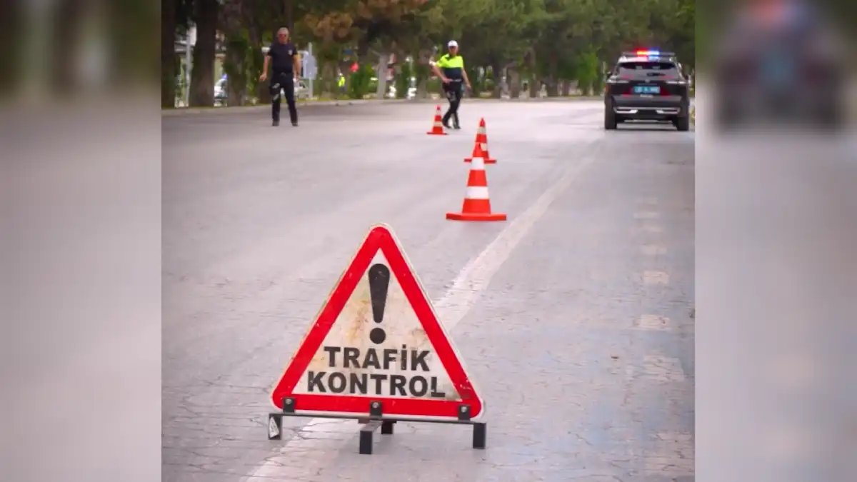 Isparta'da haftalık emniyet denetimleri: 35 aranan şahıs yakalandı