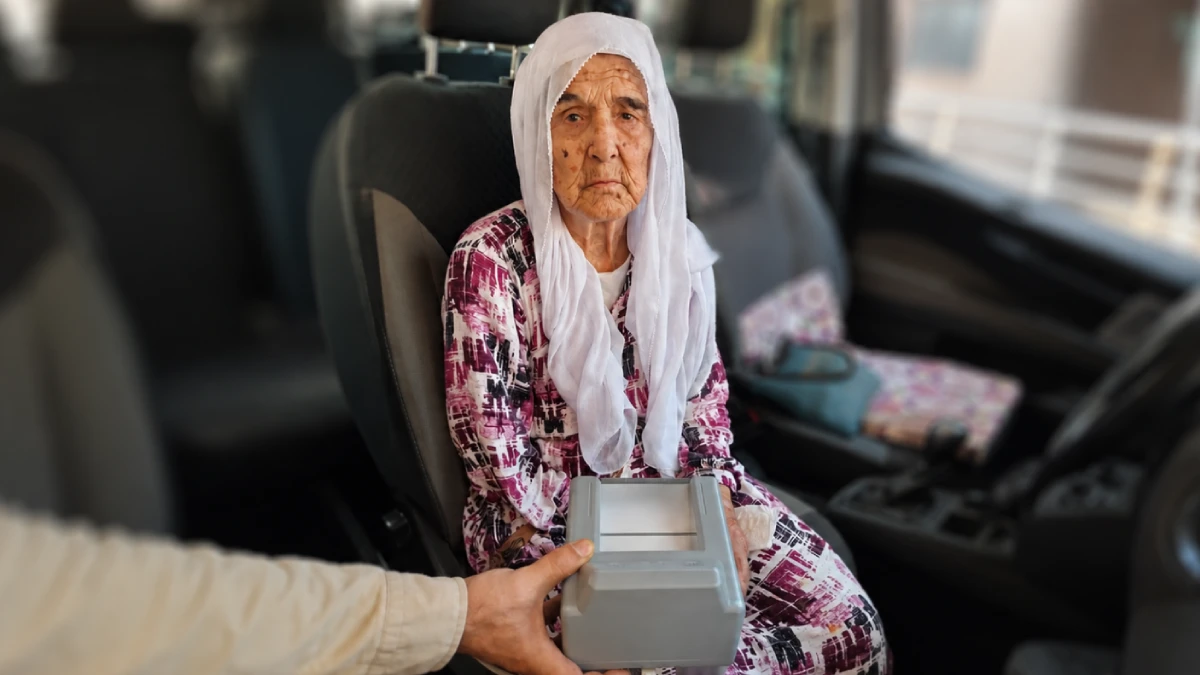 Silvan Nüfus Müdürlüğü'nden 85 yaşındaki vatandaşa adreste kimlik hizmeti