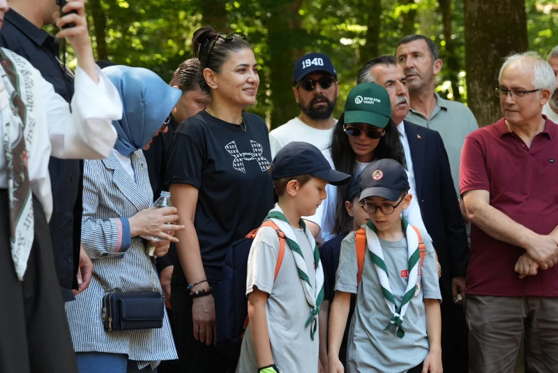 İstanbul Sıfır Atık için yürüdü: Vali Gül, Belgrad Ormanı’nda farkındalık etkinliğine katıldı — görsel 2