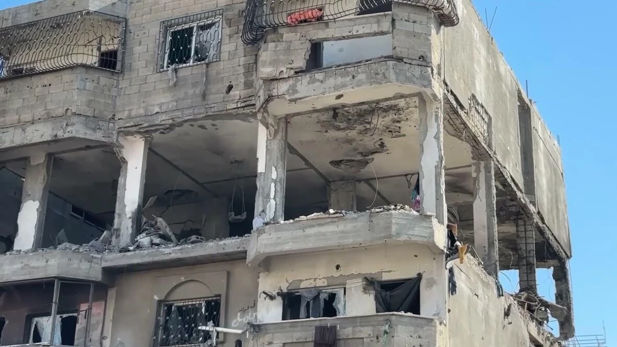 Gazze'de Nasr Mahallesi'ne hava saldırısı: Aynı aileden 5 kişi hayatını kaybetti