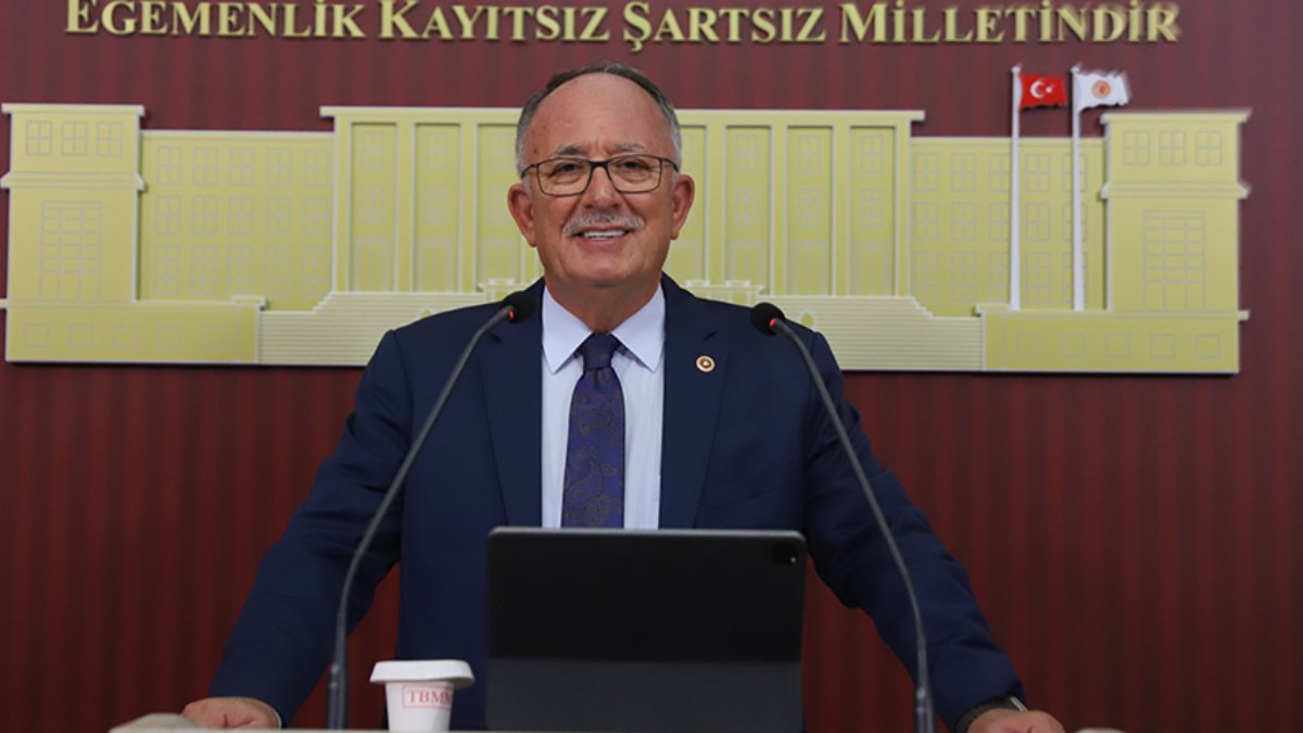 Yeni Yol Partisi'nden 'ithal çöp' tepkisi: "Antalya kimsenin çöp deposu değildir"