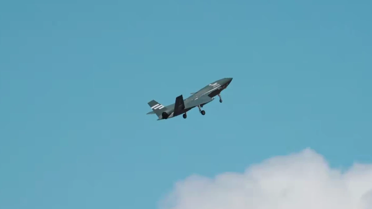 Bayraktar KIZILELMA’dan JET-230 ile 120 km’de tam isabet