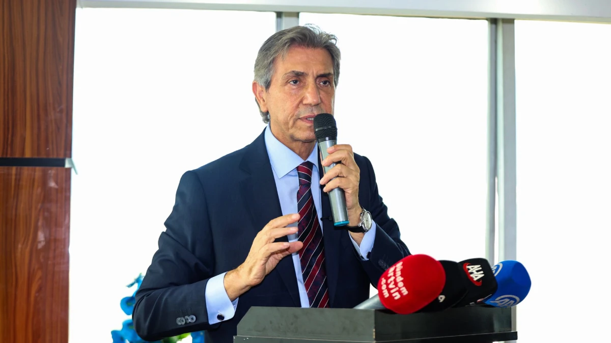 AK Parti'li Mustafa Demir Artvin'de konuştu: "CHP'li belediyelerden kimse bir şey beklemiyor"