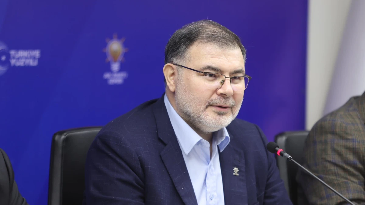 AK Partili Bilal Saygılı: "İzmir'i yarım kalan projeler şehrine çevirdiler"
