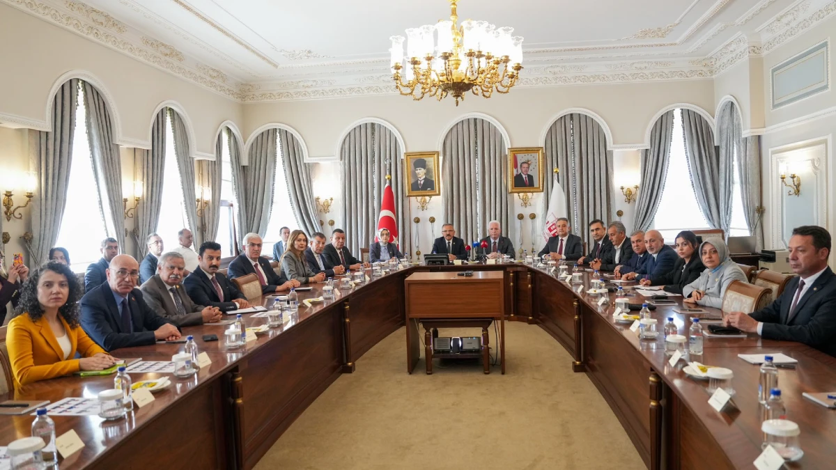 TBMM Araştırma Komisyonu İstanbul'da: Okullarda güvenlik ve dijital riskler masaya yatırıldı