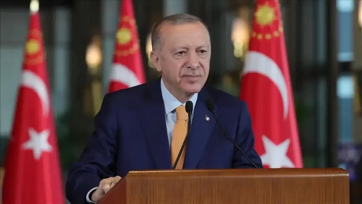 Cumhurbaşkanı Erdoğan Brezilya'yı devirip şampiyon olan Filenin Sultanları'nı kutladı