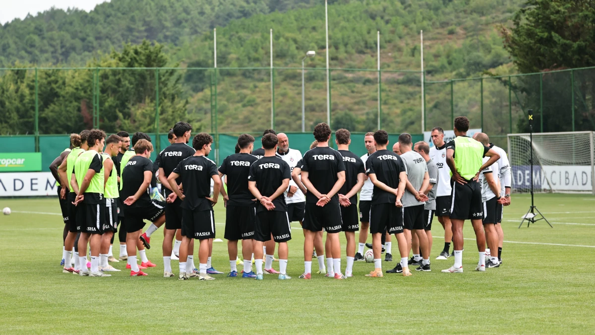 Vincenzo Italiano yönetimindeki Beşiktaş hazılıkları sürdürüyor