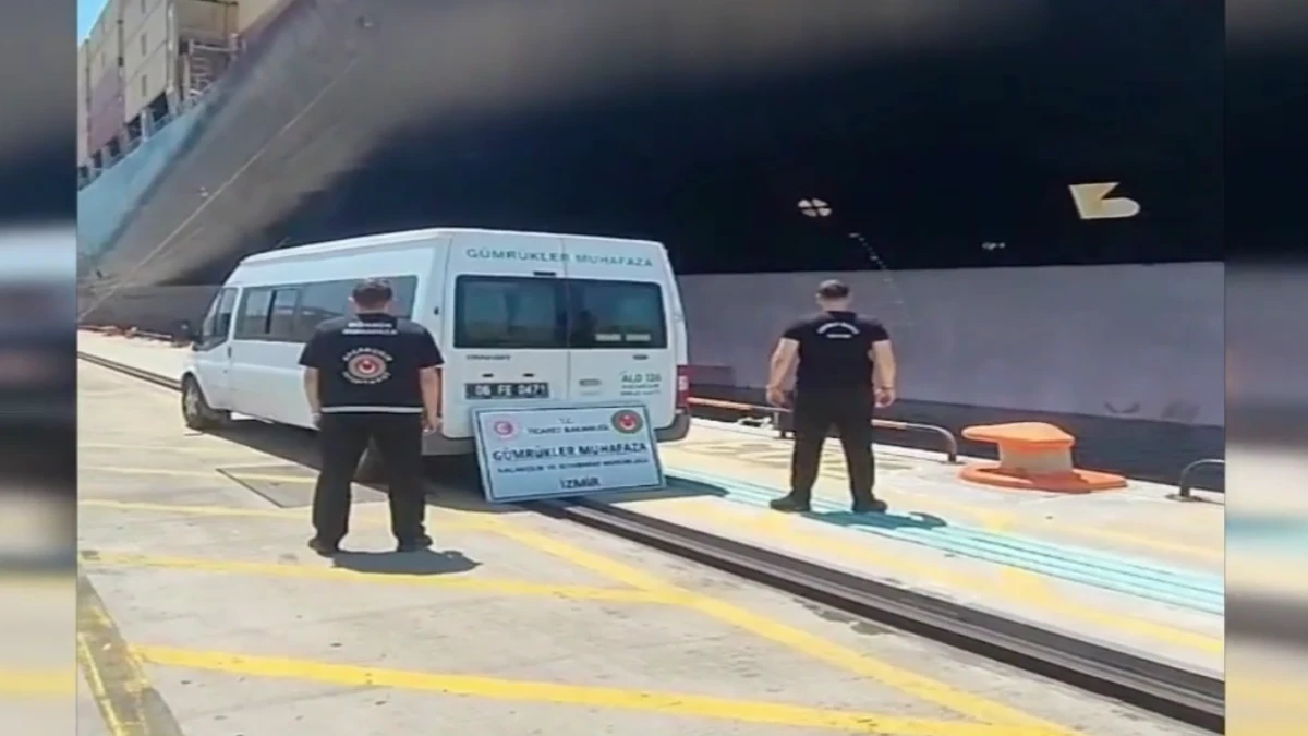 Gümrük Muhafaza’dan İzmir’de dev operasyon: 199,1 ton kaçak akaryakıt ele geçirildi