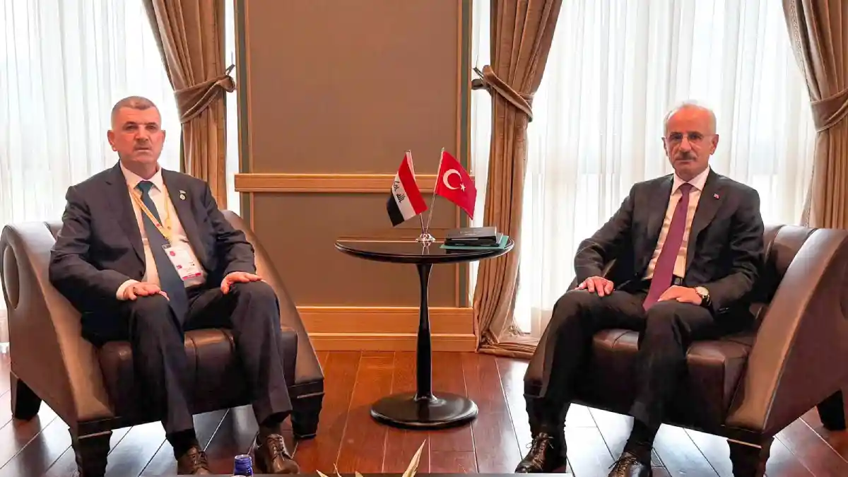 Bakan Uraloğlu, Irak Ulaştırma Bakanı Vehb Selman el-Haseni ile bir araya geldi