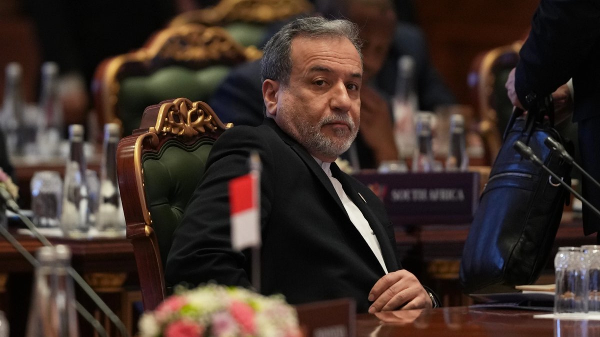 İran'dan varlık el koyma tepkisi: Arakçi kaos uyarısında bulundu