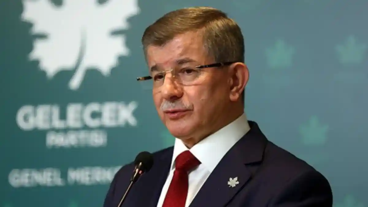 Ahmet Davutoğlu'ndan 2028 uyarısı: "Güçlendirilmiş Parlamenter Sistem bir zorunluluktur"