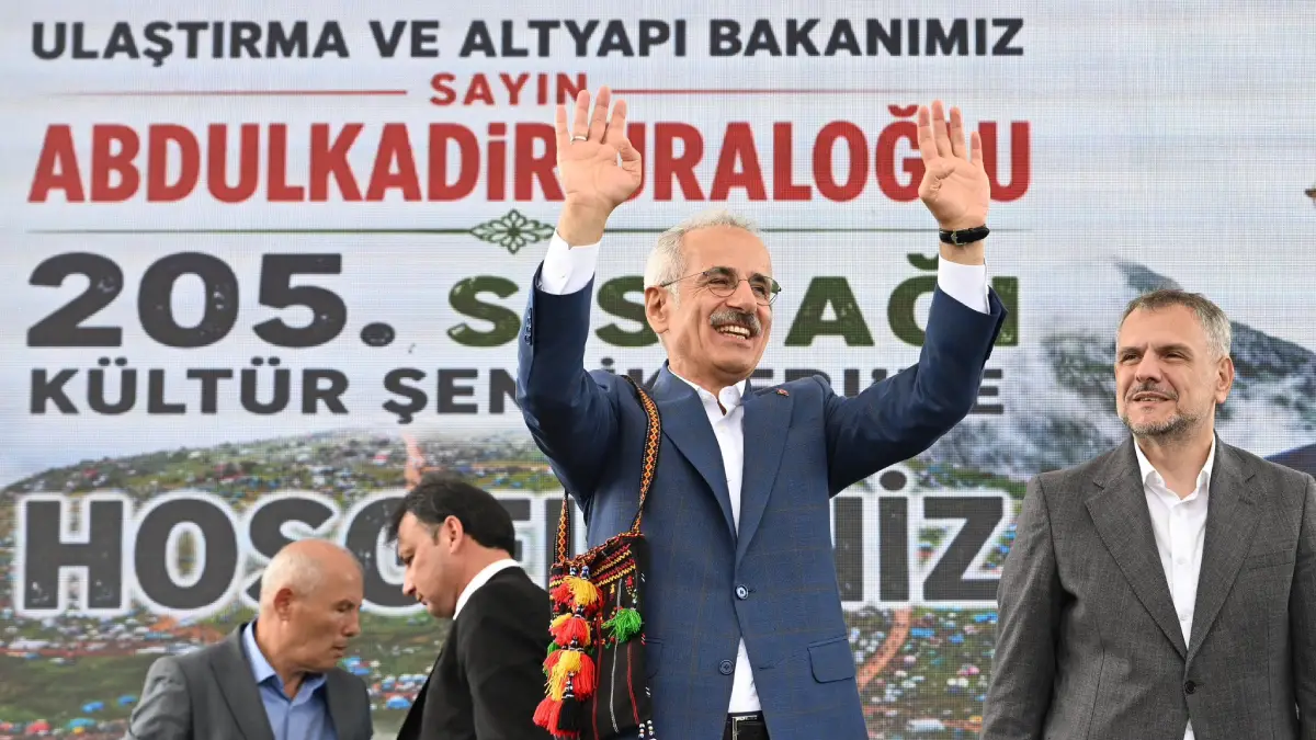 Bakan Abdulkadir Uraloğlu 205. Geleneksel Sisdağı Kültür Şenlikleri'ne katıldı
