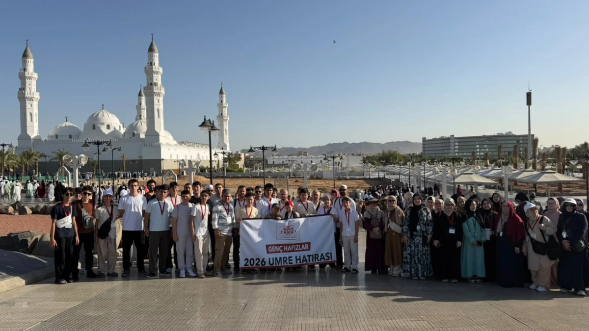 İstanbul Valiliği: Hafız öğrencilerimiz kutsal topraklarda umre ibadeti yapıyor