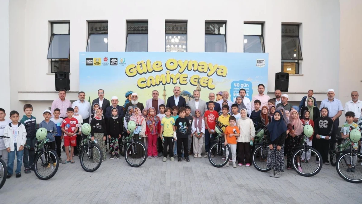 Konya’da “Güle Oynaya Camiye Gel” Projesi: 40 gün namaza gelen çocuklara bisiklet