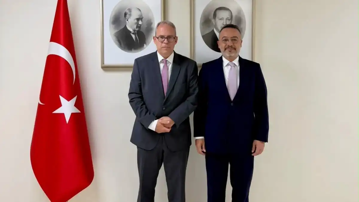 Büyükelçi Nuh Yılmaz, Almanya'nın Suriye Maslahatgüzarı Marcus Hikens ile görüştü