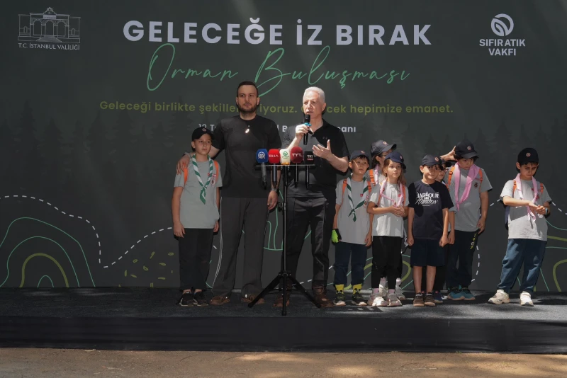 İstanbul Sıfır Atık için yürüdü: Vali Gül, Belgrad Ormanı’nda farkındalık etkinliğine katıldı — görsel 3