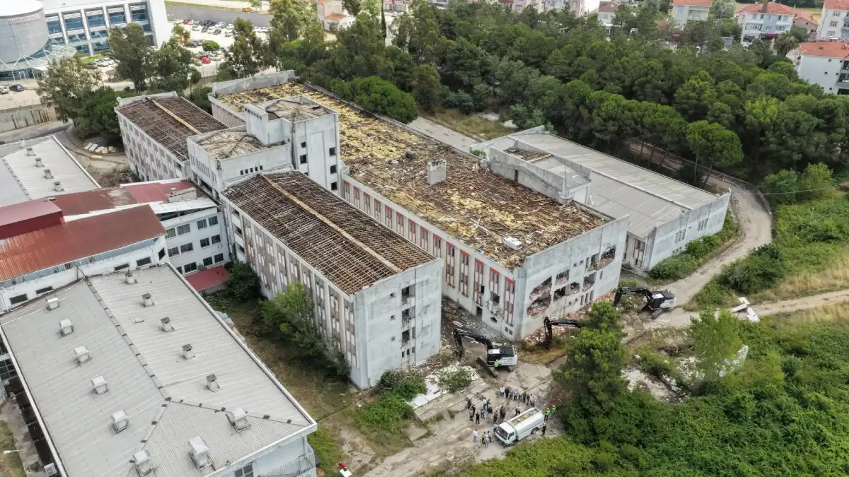 Sinop'ta eski SSK Hastanesi yıkılıyor: Yerine modern tesis inşa edilecek