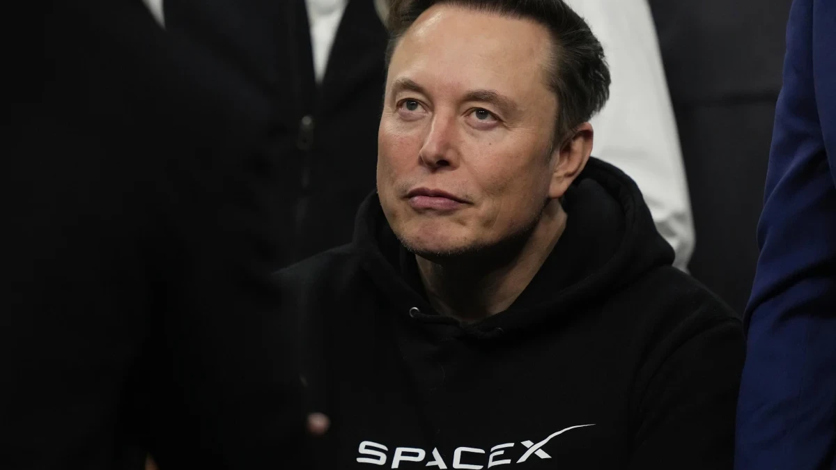 Elon Musk trilyonerlik unvanını kaybetti