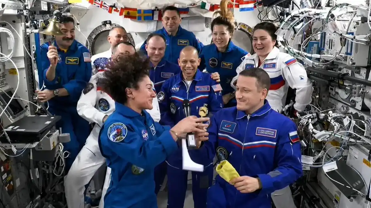 Uzayda 241 günlük görev tamamlandı: Soyuz MS-28 mürettebatı Dünya'ya dönüyor
