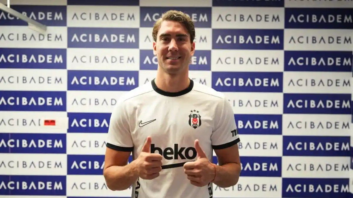 Beşiktaş'ın yeni transferi Dusan Vlahovic sağlık kontrolünden geçti