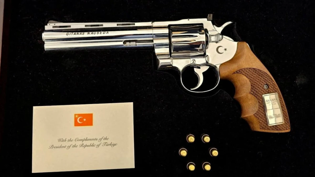 Ankara Zirvesi’nde ‘silah’ krizi: Erdoğan’ın hediyesi müttefikleri şaşırttı