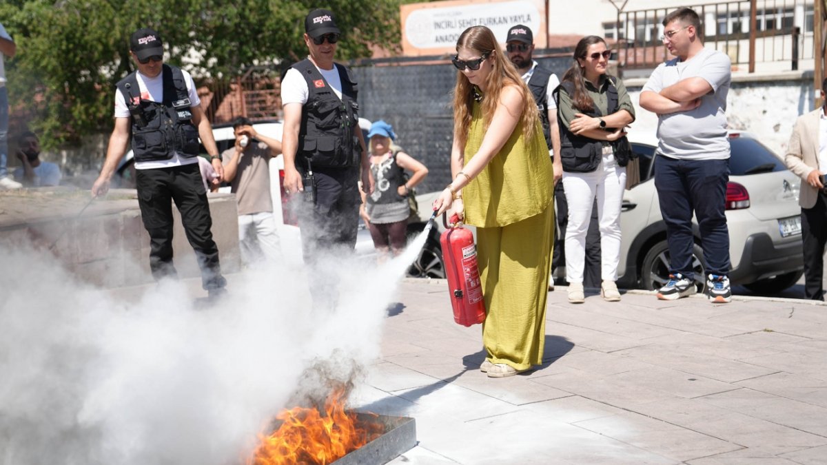 Keçiören Belediyesi'nde 120 personele afet ve yangınla mücadele eğitimi verildi