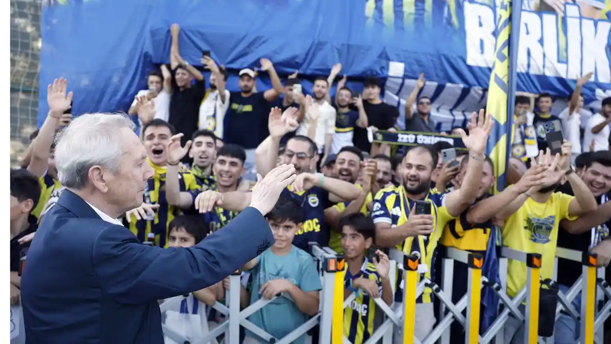 Aziz Yıldırım’dan taraftara çağrı: "Tüm oyuncuları tek tek çağırın, destek olun"