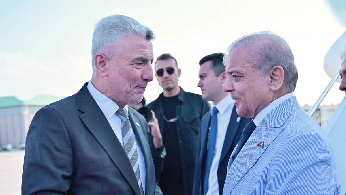 Pakistan heyeti İstanbul’da: Şerif’e Dışişleri Bakanı İshak Dar eşlik ediyor
