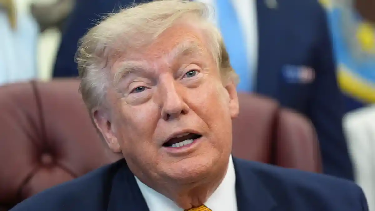 Trump'tan Hürmüz Boğazı açıklaması: "Yarına kadar tamamen açılacak"