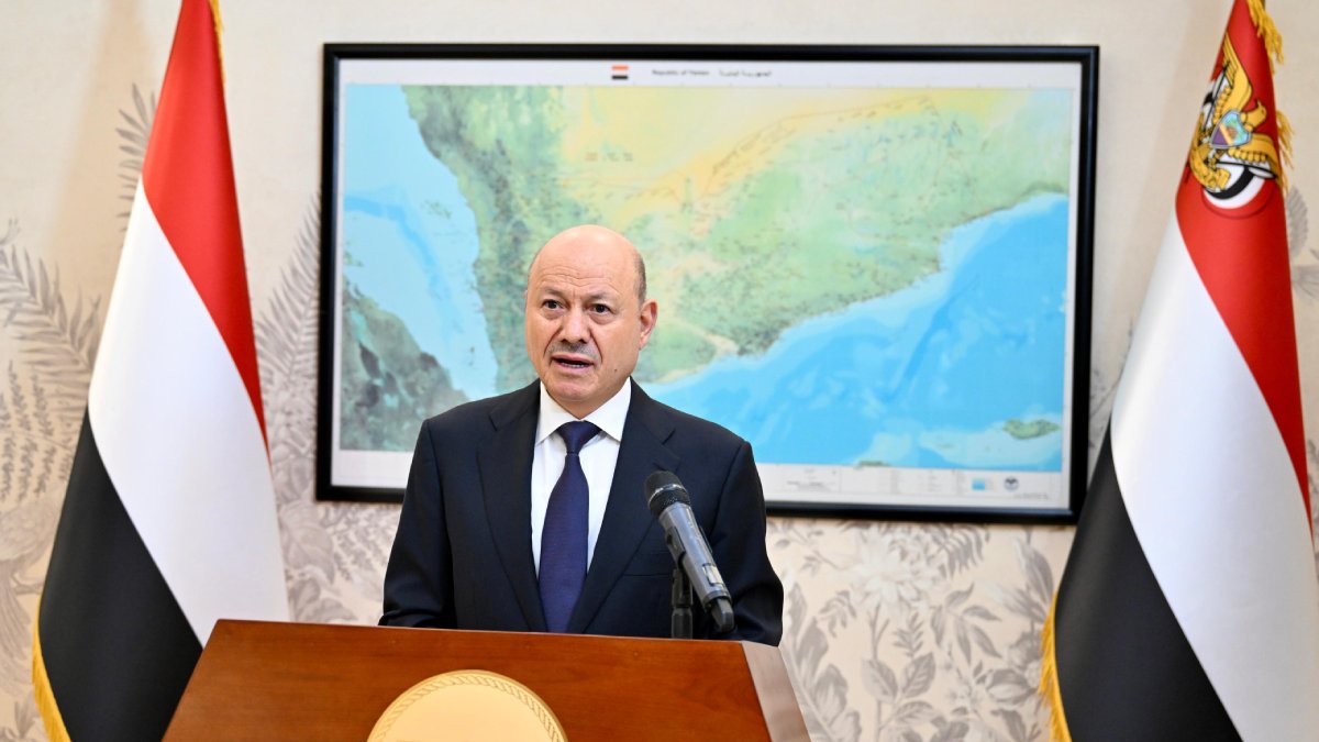 Yemen Cumhurbaşkanı Alimi'den petrol ihracatını yeniden başlatma kararı