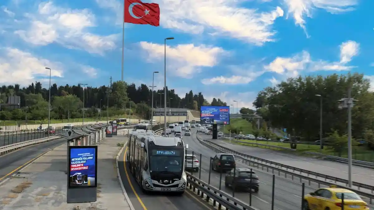 İBB duyurdu: Küçükçekmece D-100 Kuzey Yanyolu trafiğe kapatılıyor