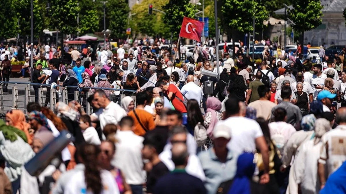 BM-TÜİK ortak verisi: Türkiye’de kadınlarda beklenen yaşam süresi 80,7 yıl, erkeklerde 75,5 yıl