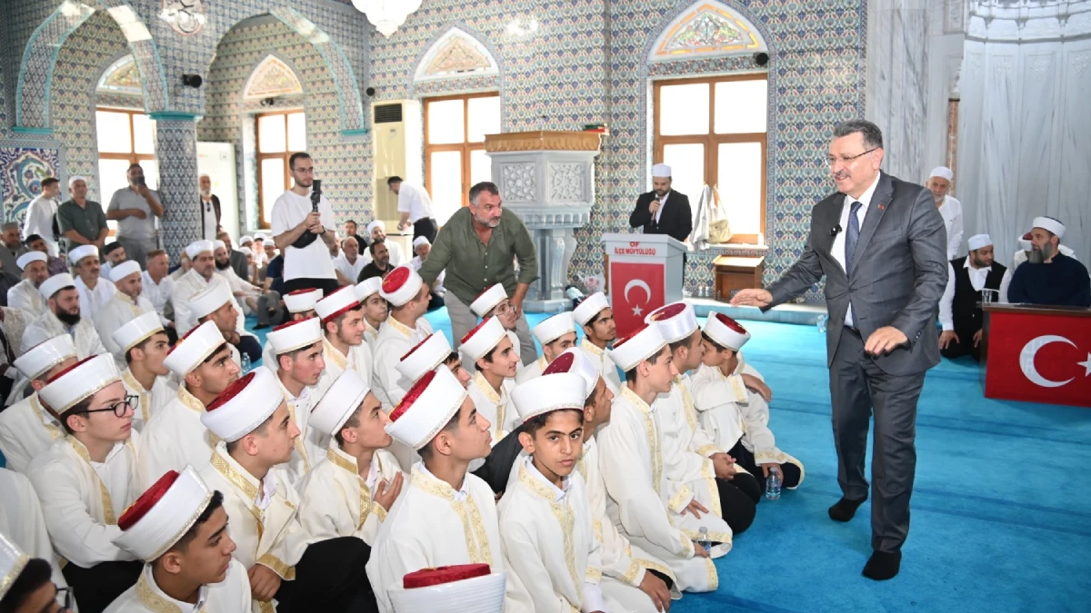 Trabzon'da Toplu Hafızlık ve İcazet Merasimi: 124 hafız icazet aldı