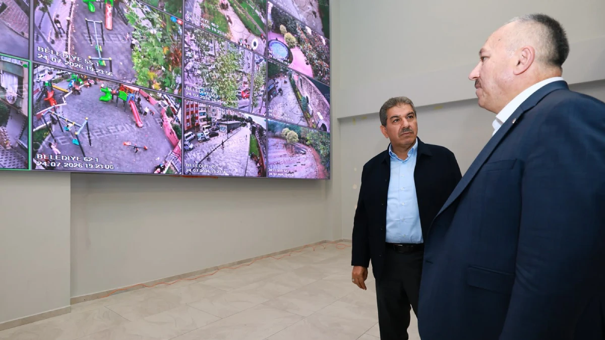 Emniyet Genel Müdürü Ali Fidan Esenler Afet Koordinasyon ve Akıllı Şehir Merkezi'ni ziyaret etti